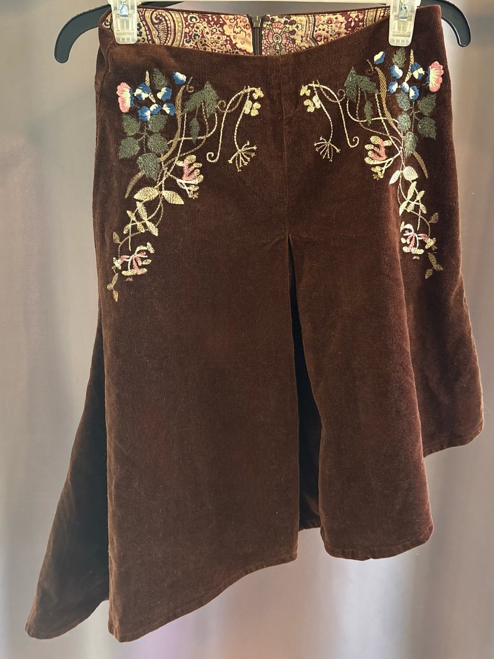 Vintage Bebe Y2K Brown Corduroy Embroidered Floral A-Line Mini Skirt Size 2